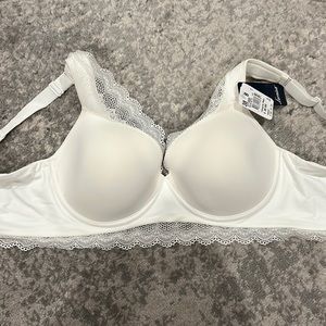 Leonisa Bra Ivory size 38B NWT